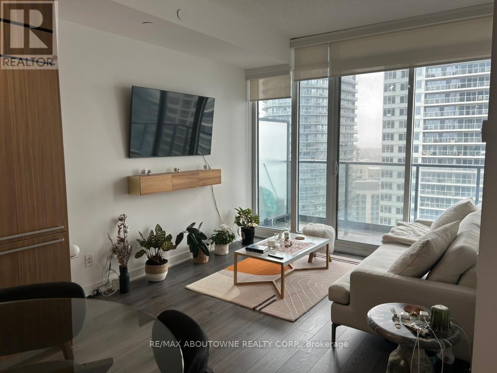 2201 - 70 Queens Wharf Road, Toronto, Ontario  M5V 0J2 - Photo 8 - C13785070