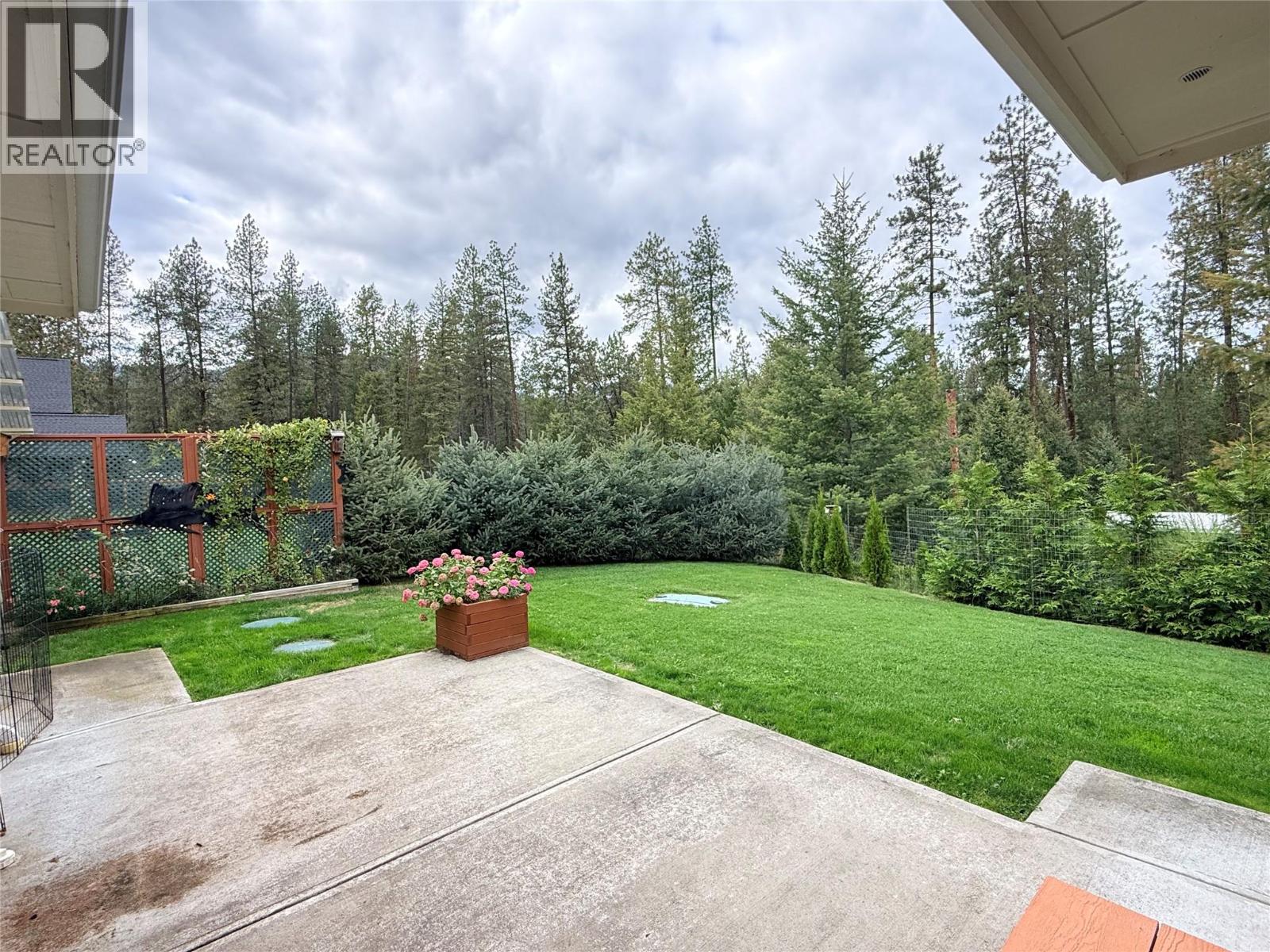190 1st Avenue, Christina Lake, British Columbia  V0H 1E0 - Photo 33 - 10400851