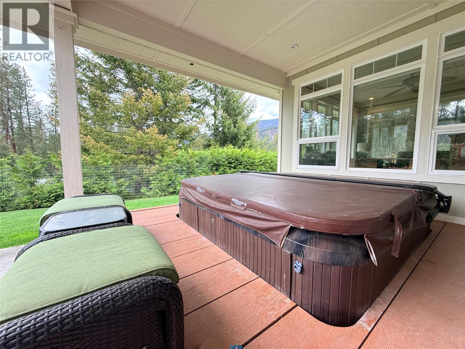 190 1st Avenue, Christina Lake, British Columbia  V0H 1E0 - Photo 32 - 10400851