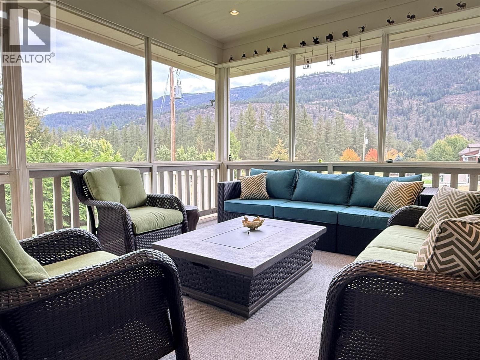 190 1st Avenue, Christina Lake, British Columbia  V0H 1E0 - Photo 19 - 10400851