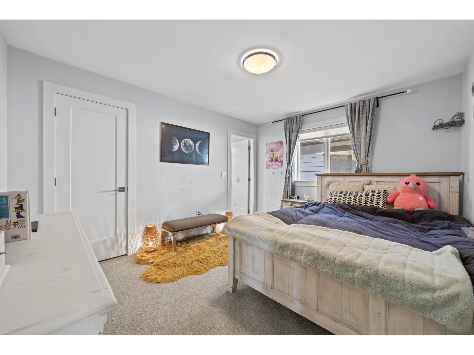 16735 17A AVENUE photo 16