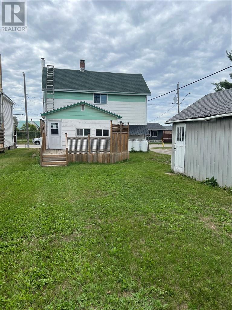 36 Lansdowne Street N, Chapleau, Ontario  P0M 1K0 - Photo 3 - 2130390