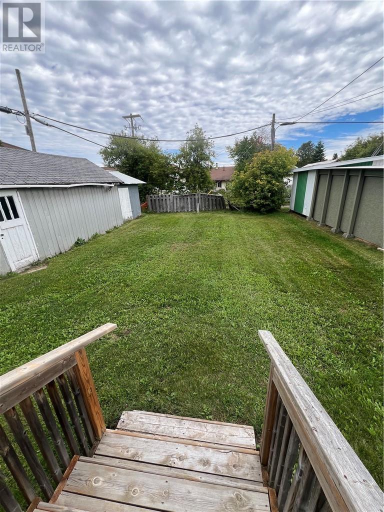 36 Lansdowne Street N, Chapleau, Ontario  P0M 1K0 - Photo 4 - 2130390