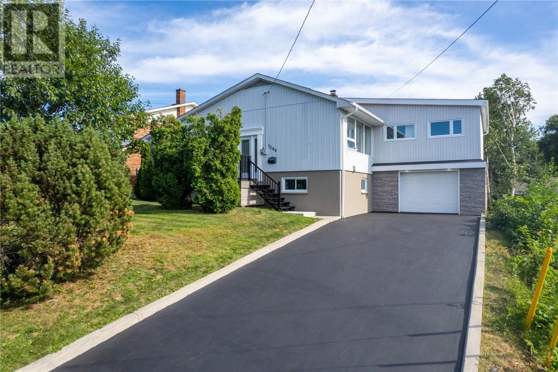 1286 Lauzon Avenue, Sudbury, Ontario  P3A 3E1 - Photo 2 - 2130117