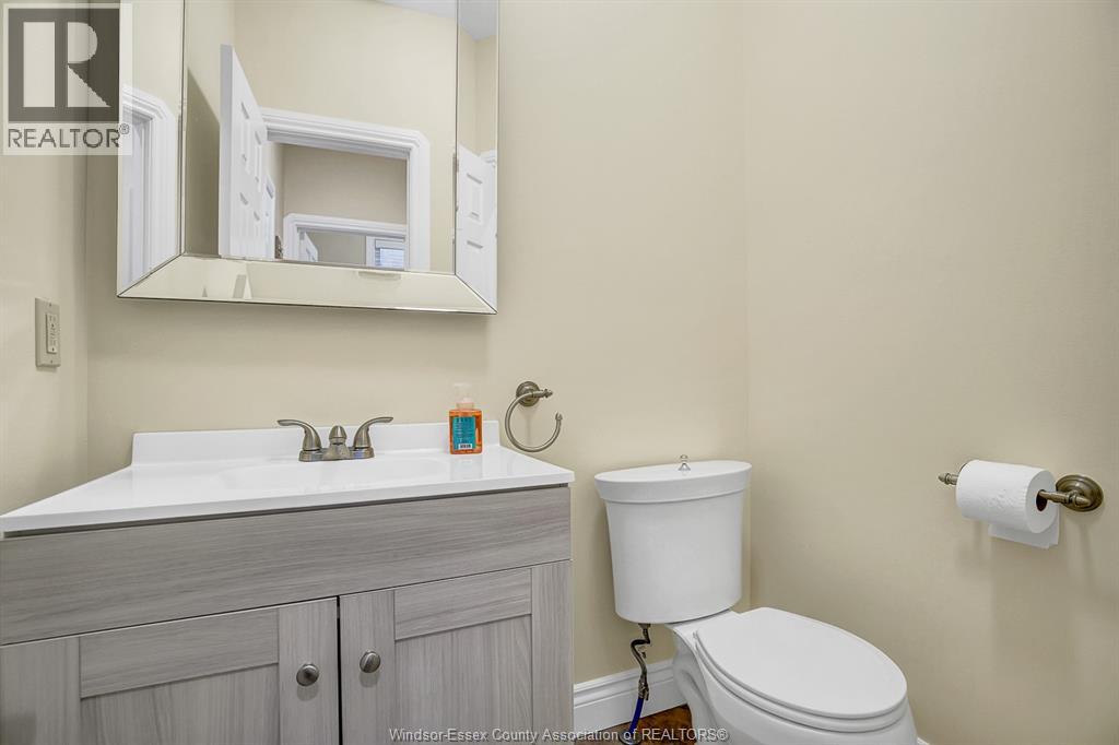 425 Country Club Drive, Windsor, Ontario  N9G 3G9 - Photo 18 - 26022623