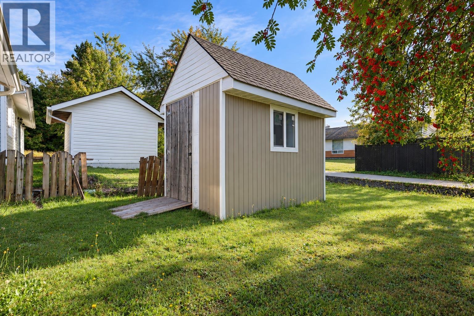 84 Capilano Street, Kitimat, British Columbia  V8C 1X8 - Photo 3 - R3165634