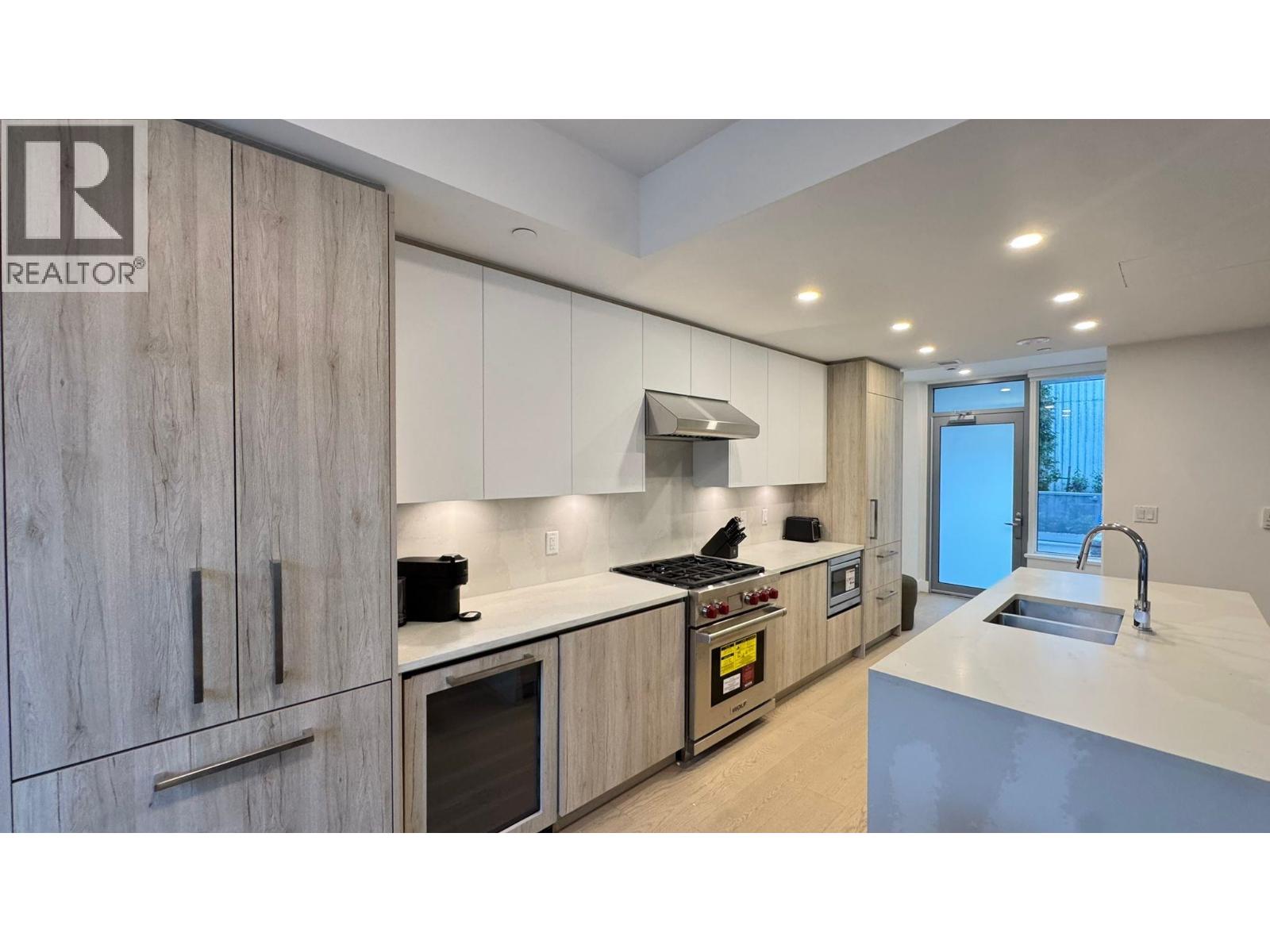 114 423 6th Street, West Vancouver, British Columbia  V7T 0A1 - Photo 10 - R3160931