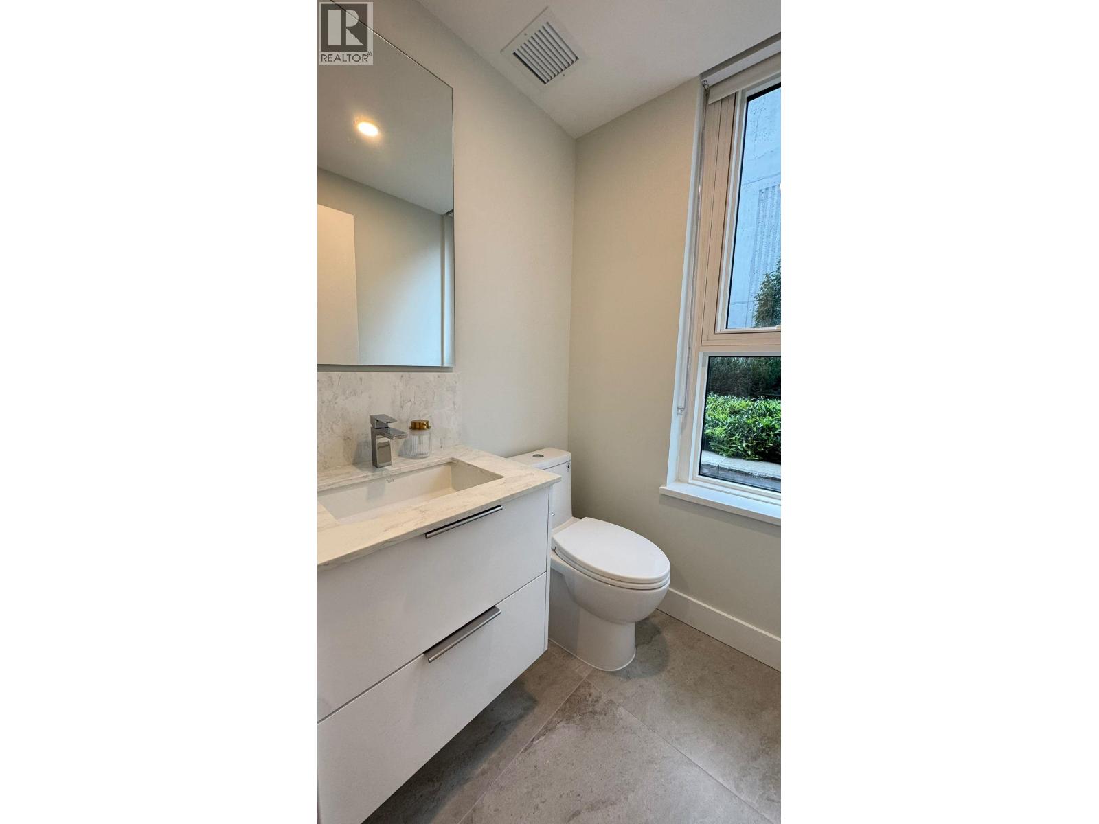 114 423 6th Street, West Vancouver, British Columbia  V7T 0A1 - Photo 14 - R3160931