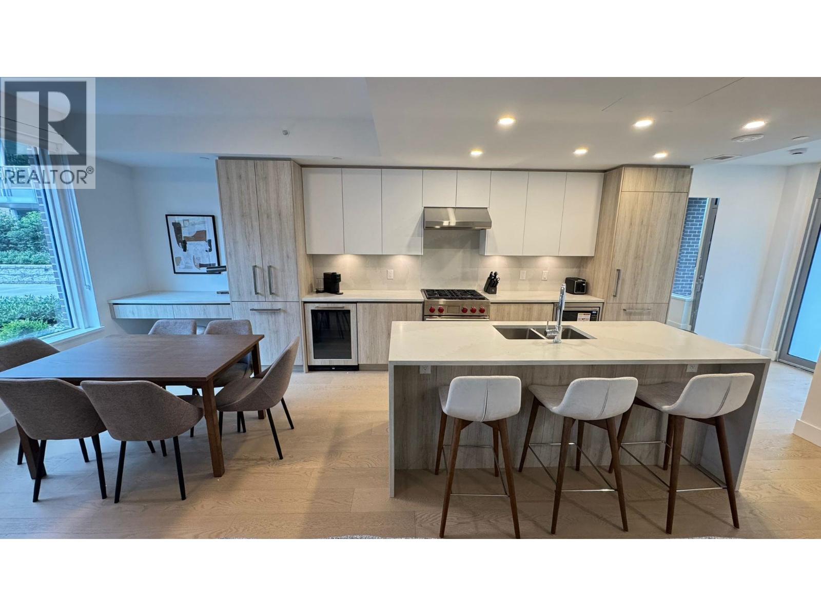 114 423 6th Street, West Vancouver, British Columbia  V7T 0A1 - Photo 5 - R3160931