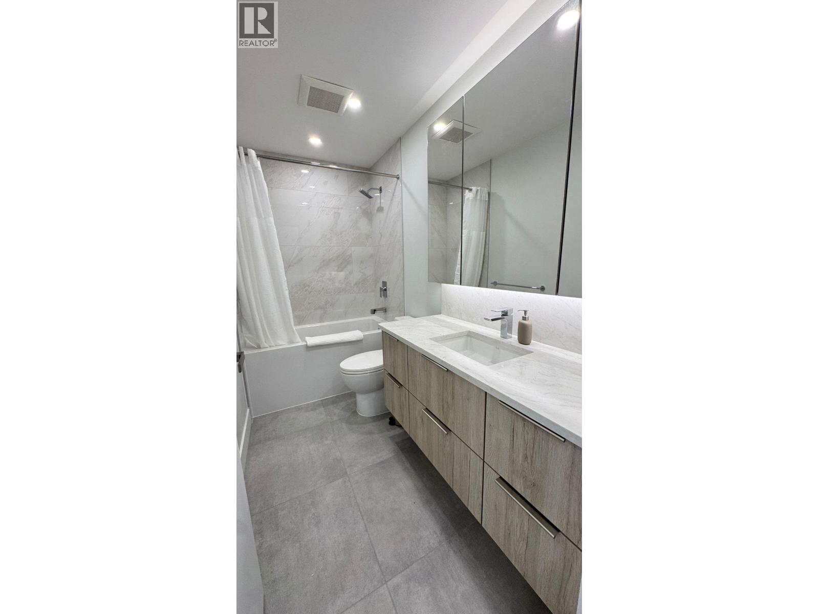114 423 6th Street, West Vancouver, British Columbia  V7T 0A1 - Photo 17 - R3160931