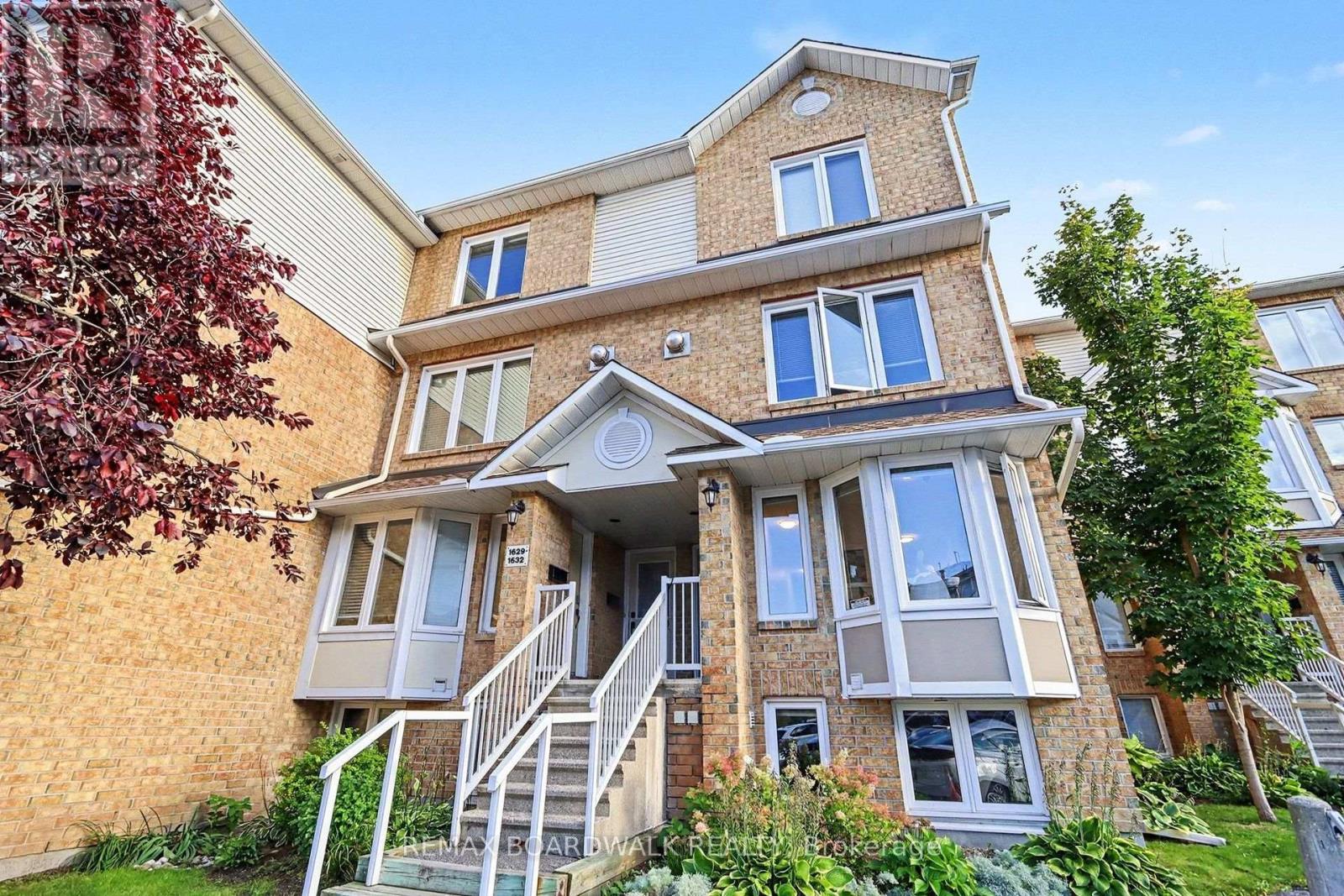 1631 LOCKSLEY LANE, Ottawa, Ontario