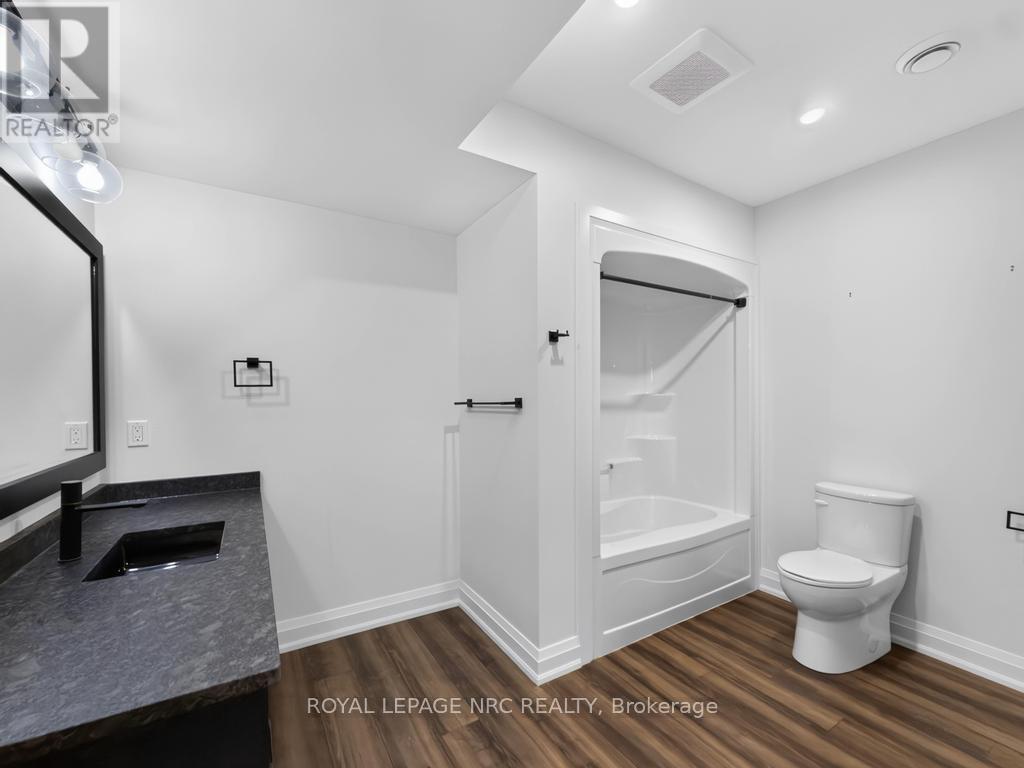 14 Charlotte Court, Welland, Ontario  L3C 1P5 - Photo 33 - X13788244