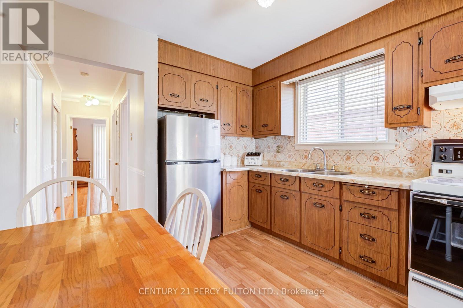 10 Dunlop Avenue, Toronto, Ontario  M1K 1K9 - Photo 13 - E13788178