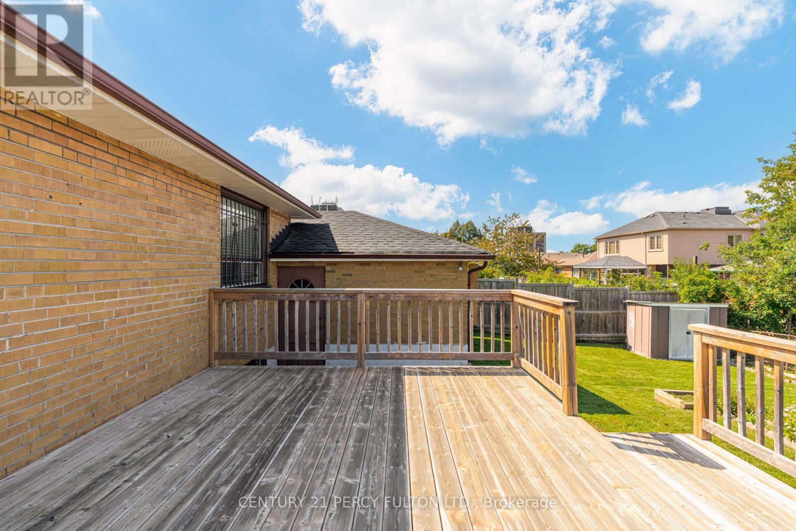10 Dunlop Avenue, Toronto, Ontario  M1K 1K9 - Photo 43 - E13788178