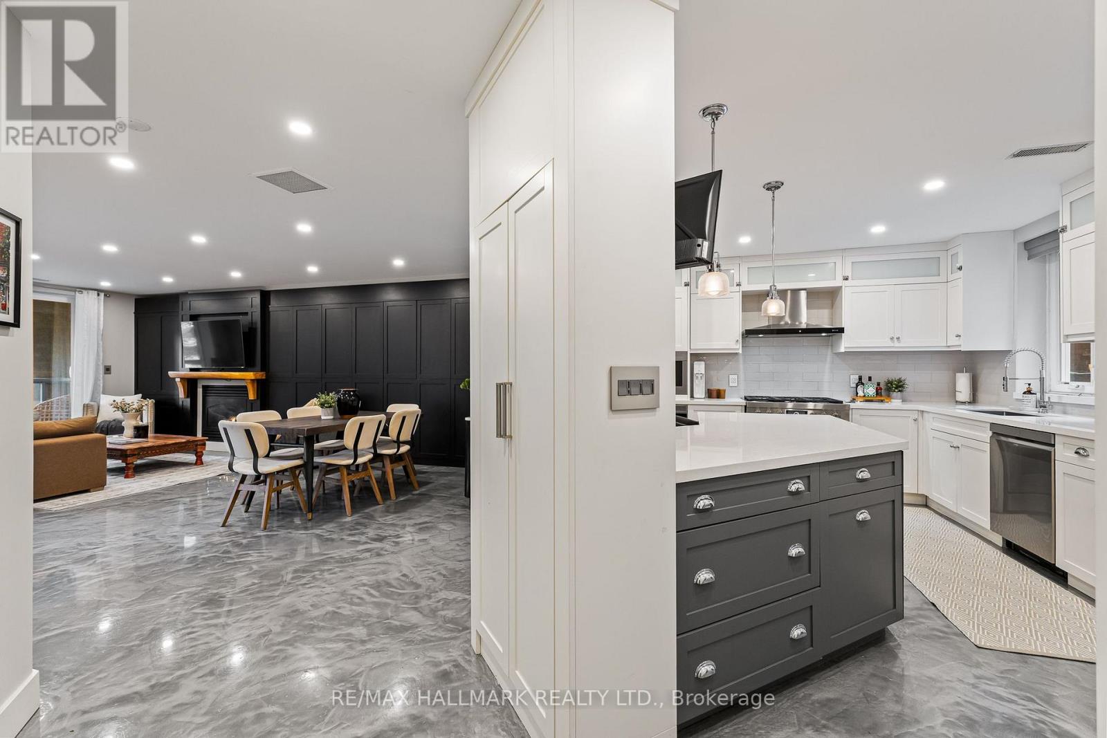 201 - 2365 Queen Street E, Toronto, Ontario  M4E 1H2 - Photo 4 - E13788264