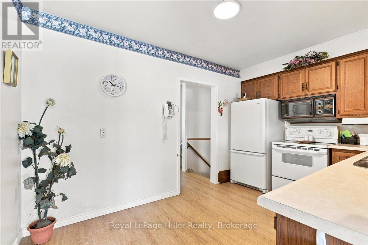 66 Elgin Crescent, Stratford, Ontario  N5A 3Z3 - Photo 13 - X13788252