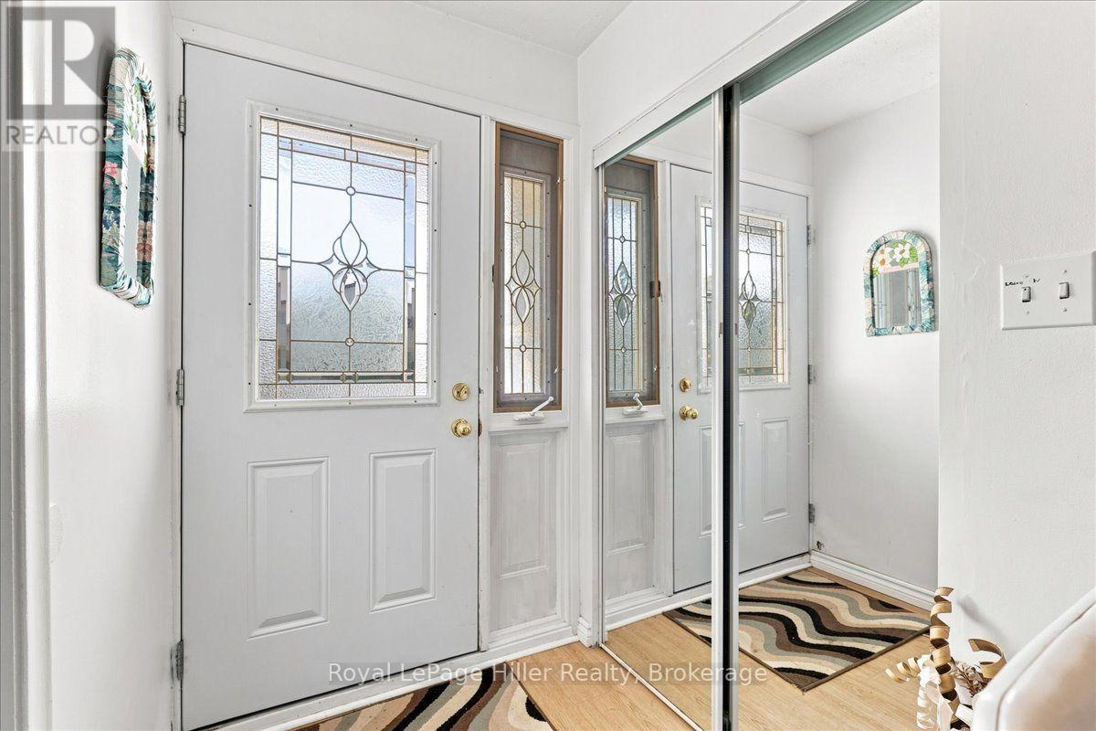 66 Elgin Crescent, Stratford, Ontario  N5A 3Z3 - Photo 4 - X13788252