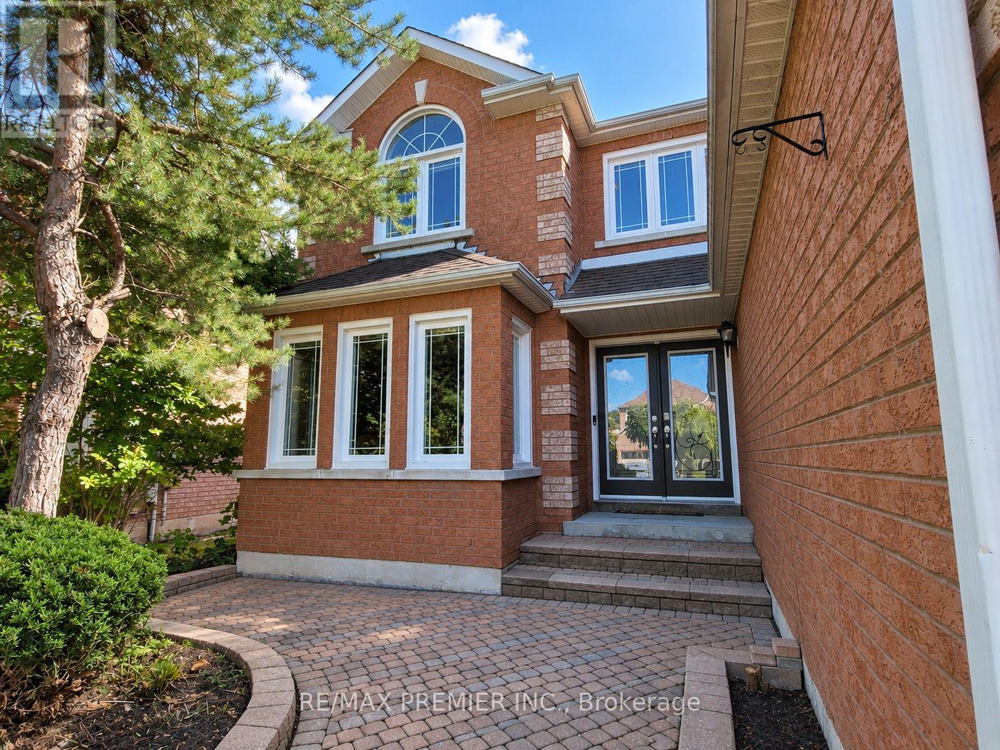 70 Bilbermar Drive, Richmond Hill, Ontario  L4S 1B9 - Photo 3 - N13788124