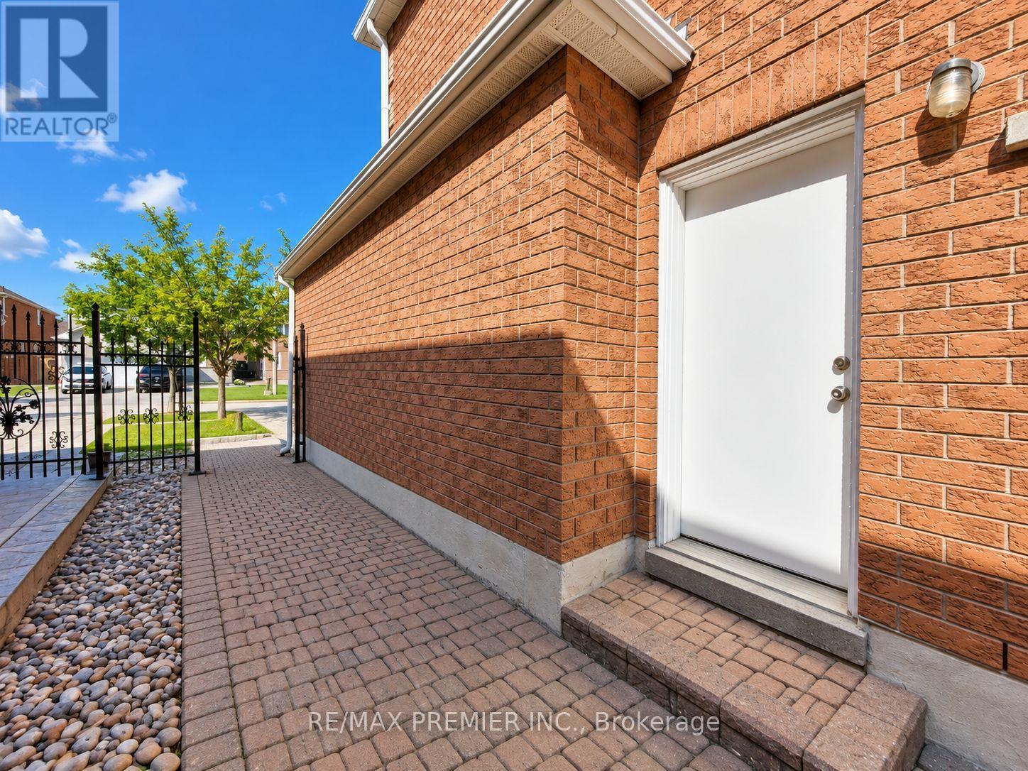 70 Bilbermar Drive, Richmond Hill, Ontario  L4S 1B9 - Photo 44 - N13788124