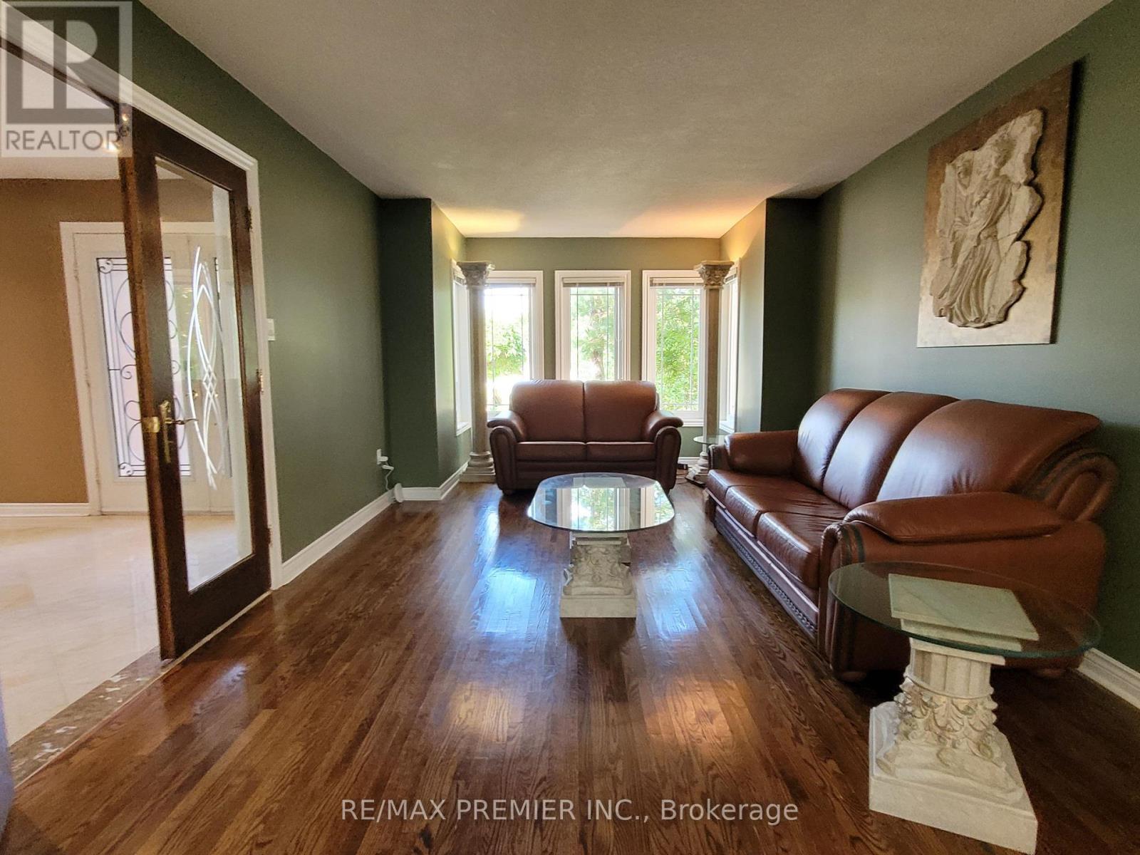 70 Bilbermar Drive, Richmond Hill, Ontario  L4S 1B9 - Photo 6 - N13788124