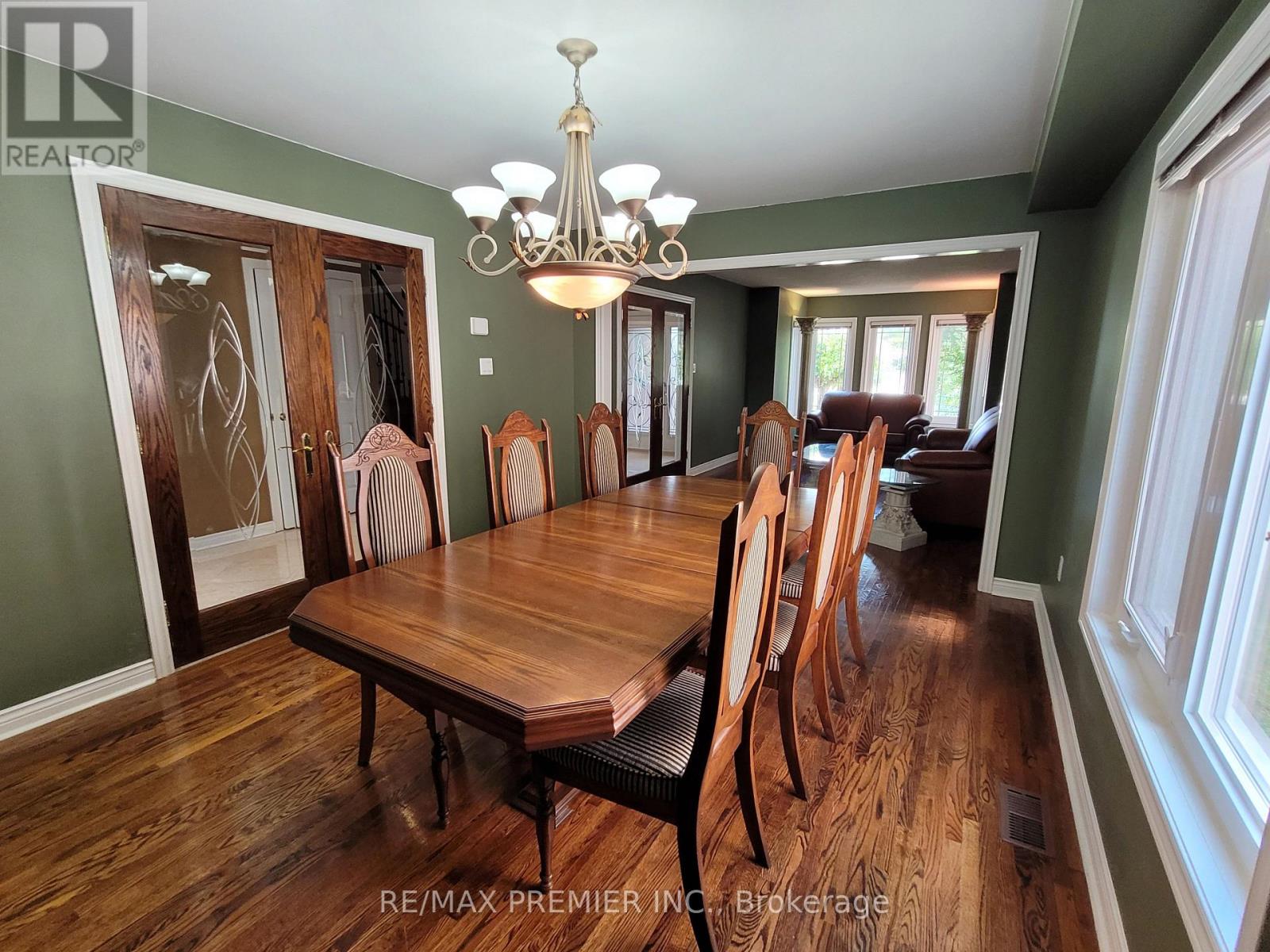70 Bilbermar Drive, Richmond Hill, Ontario  L4S 1B9 - Photo 9 - N13788124