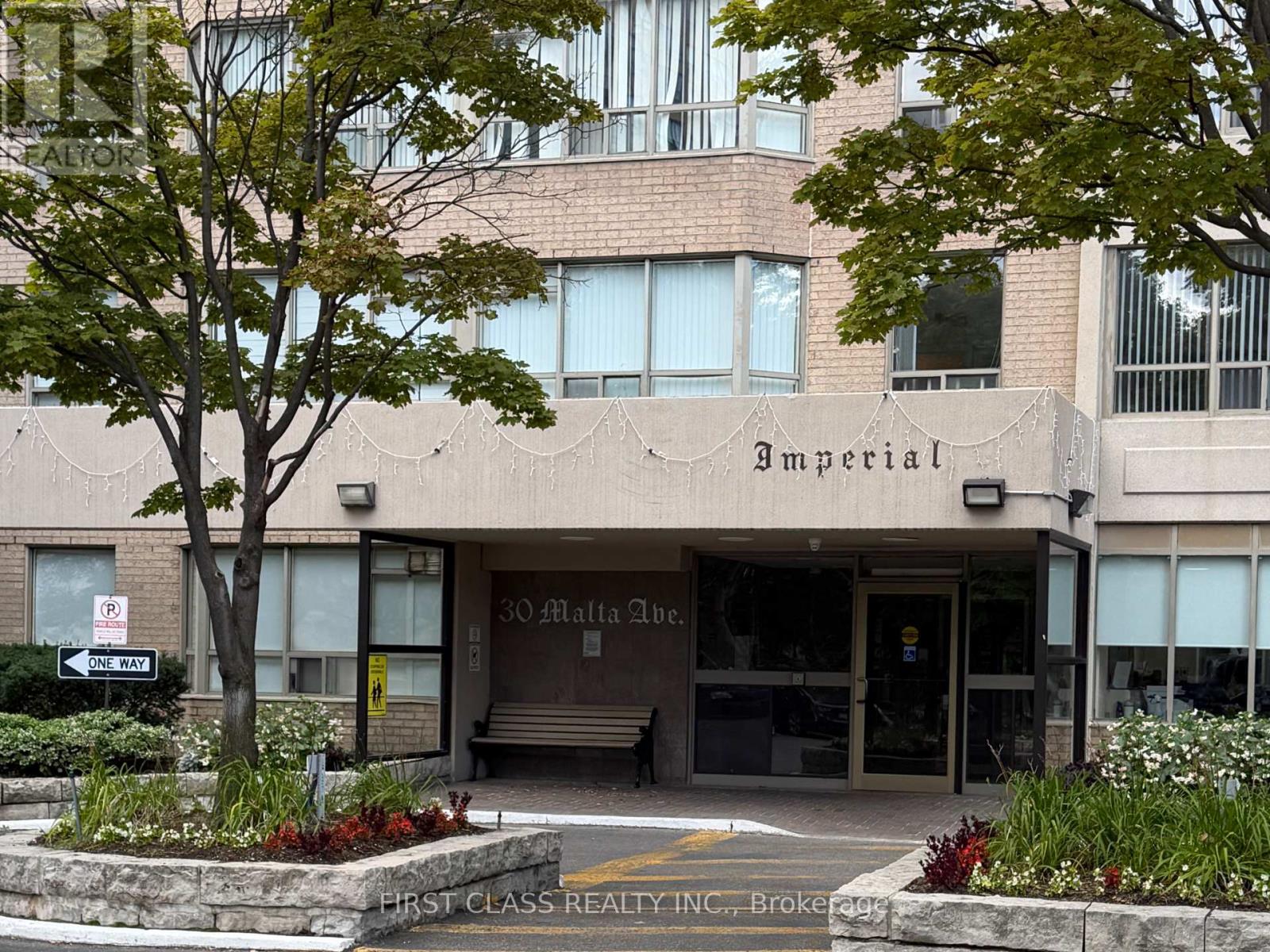 402 - 30 Malta Avenue, Brampton, Ontario  L6Y 4S5 - Photo 5 - W13787122