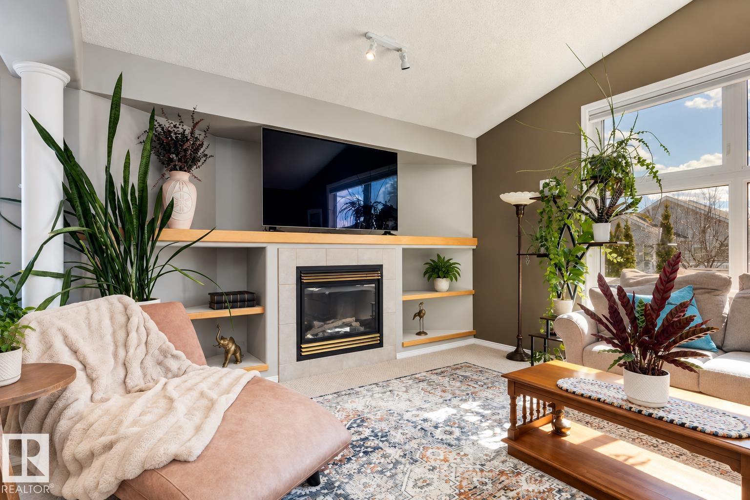 617 Beck Cl SW, Edmonton, Alberta  T6W 1E6 - Photo 3 - E4508802