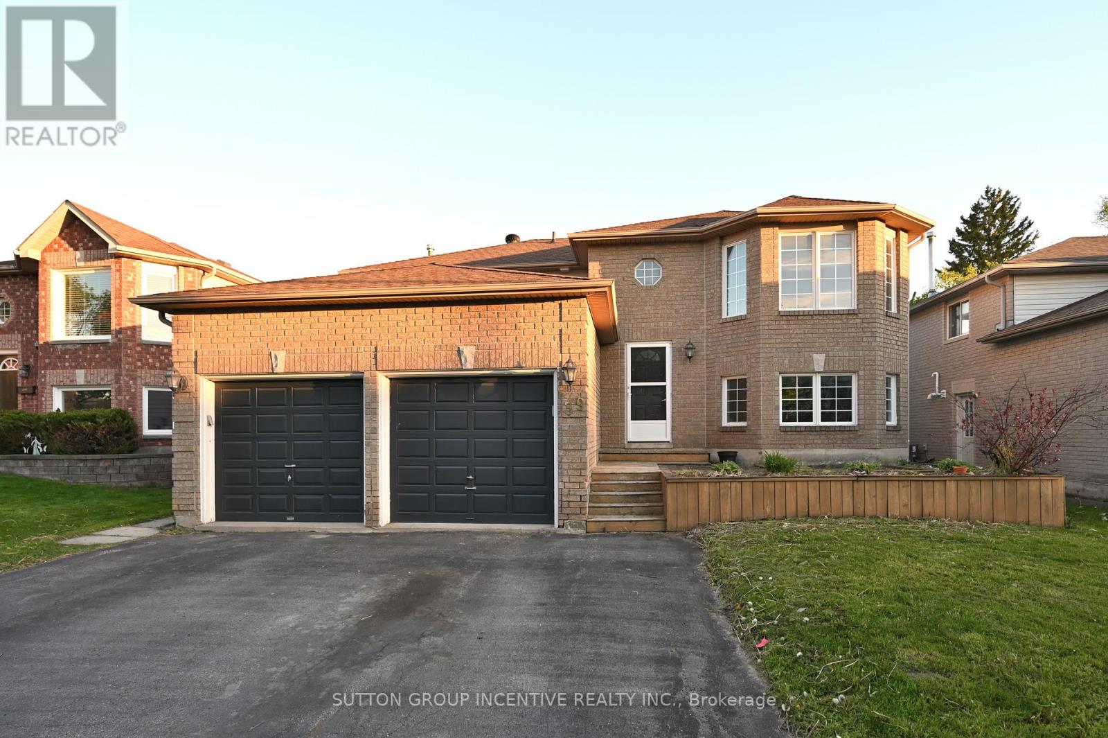 UPPER - 39 JONES DRIVE, barrie (grove east), Ontario