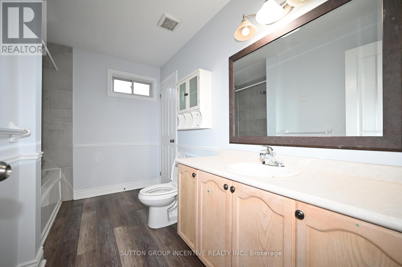 Upper - 39 Jones Drive, Barrie (Grove East), Ontario  L4M 6H7 - Photo 16 - S13788216