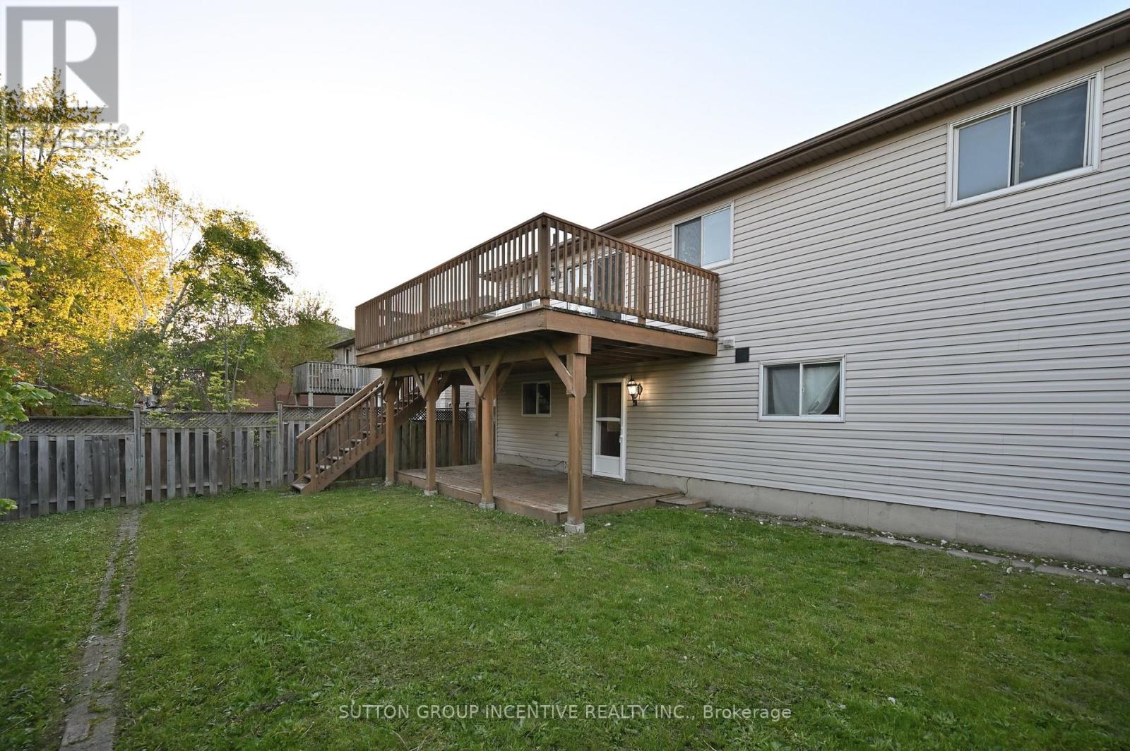 Upper - 39 Jones Drive, Barrie (Grove East), Ontario  L4M 6H7 - Photo 19 - S13788216