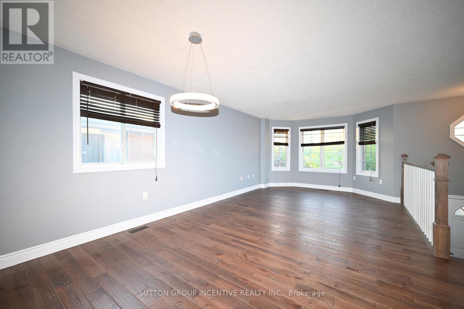Upper - 39 Jones Drive, Barrie (Grove East), Ontario  L4M 6H7 - Photo 6 - S13788216