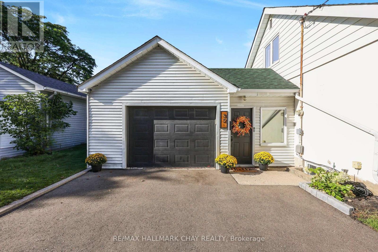 32 Caroline Street, Barrie, Ontario  L4N 2S3 - Photo 8 - S13788272