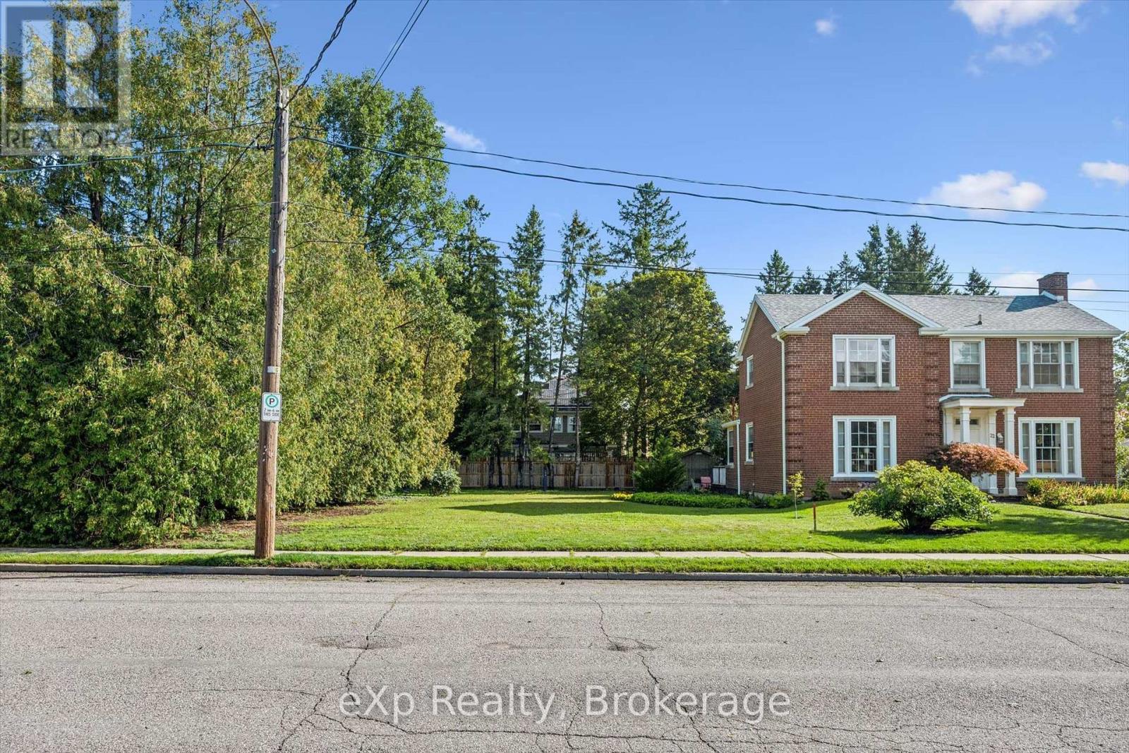18 Prospect Avenue, Guelph, Ontario  N1E 4W6 - Photo 3 - X13754320