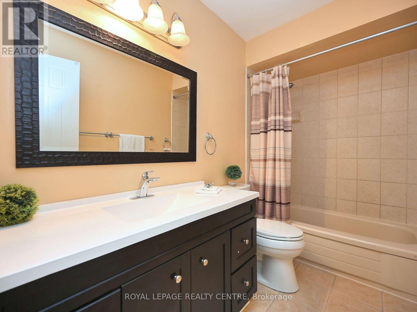 4550 Kettleby Court, Mississauga, Ontario  L4Z 2V7 - Photo 21 - W13788164
