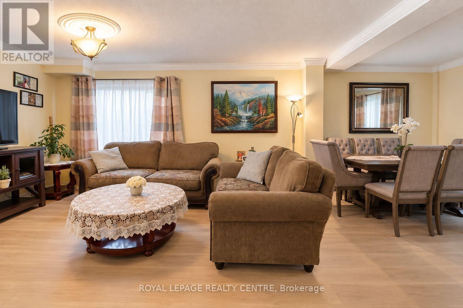 4550 Kettleby Court, Mississauga, Ontario  L4Z 2V7 - Photo 4 - W13788164