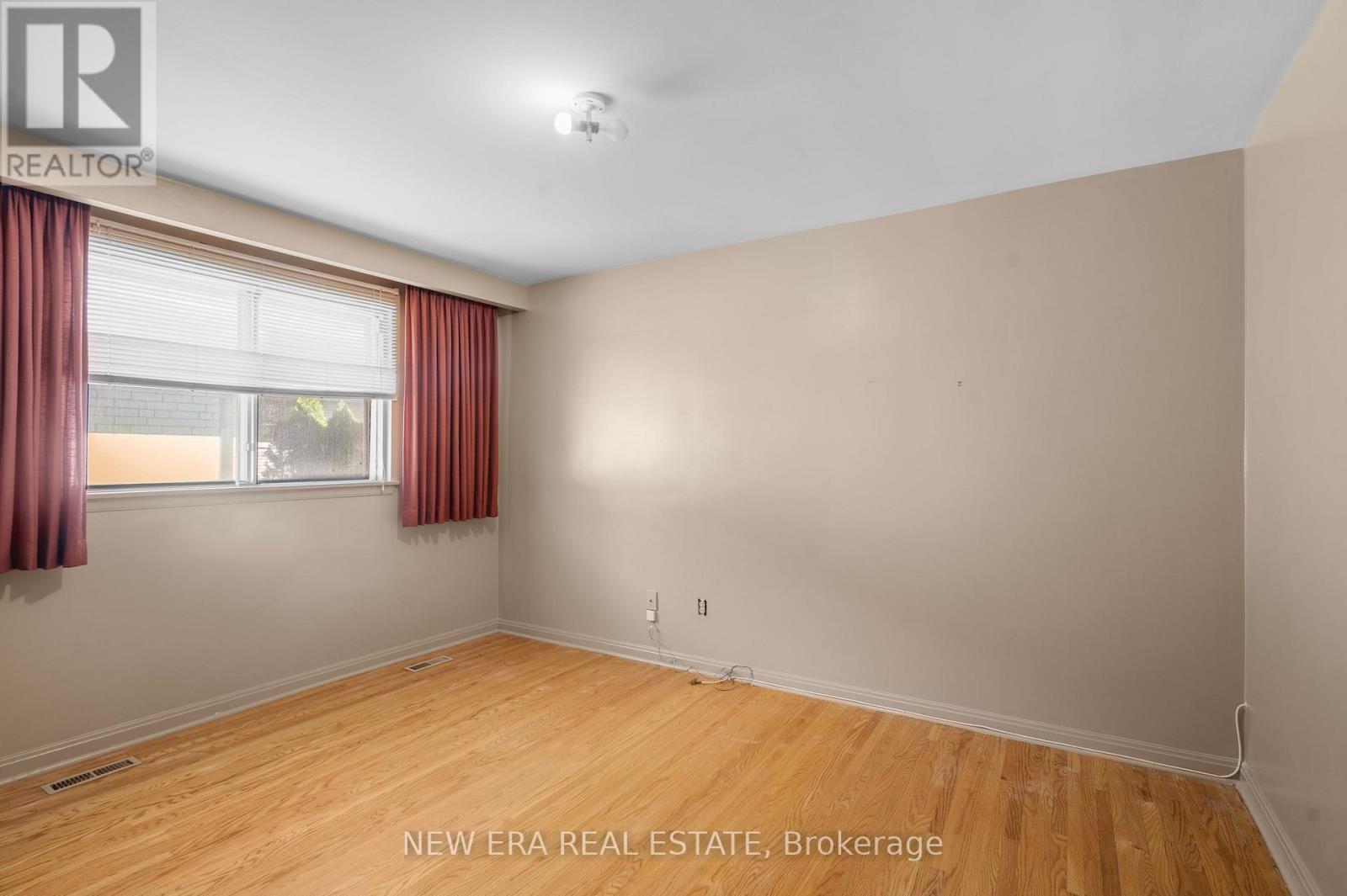 1889 Steepbank Crescent, Mississauga, Ontario  L4X 1T9 - Photo 18 - W13788242