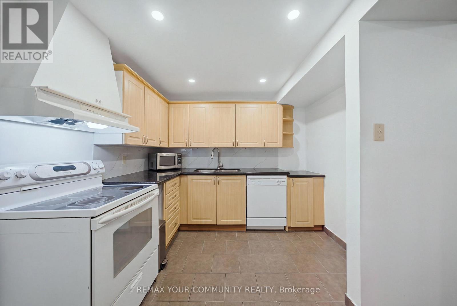 44 Candy Crescent W, Brampton, Ontario  L6X 3Z6 - Photo 49 - W13788328