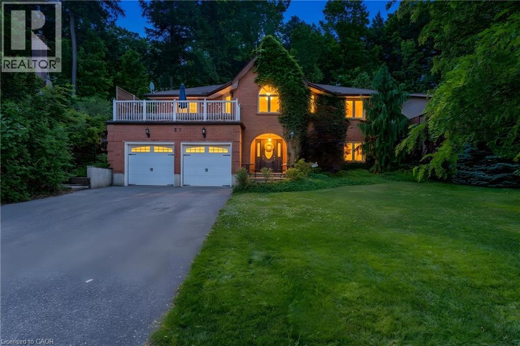 37 YELLOW BIRCH Drive, Kitchener, Ontario