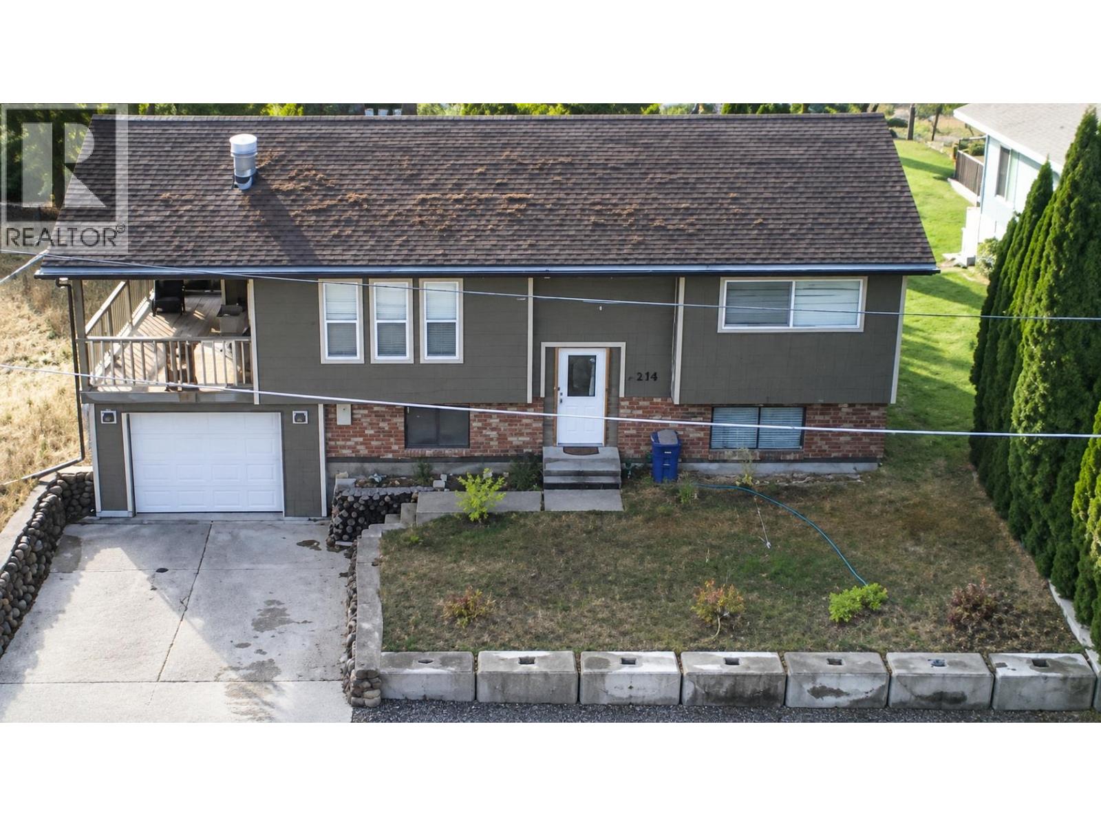 218 10TH Avenue NW, Nakusp, British Columbia