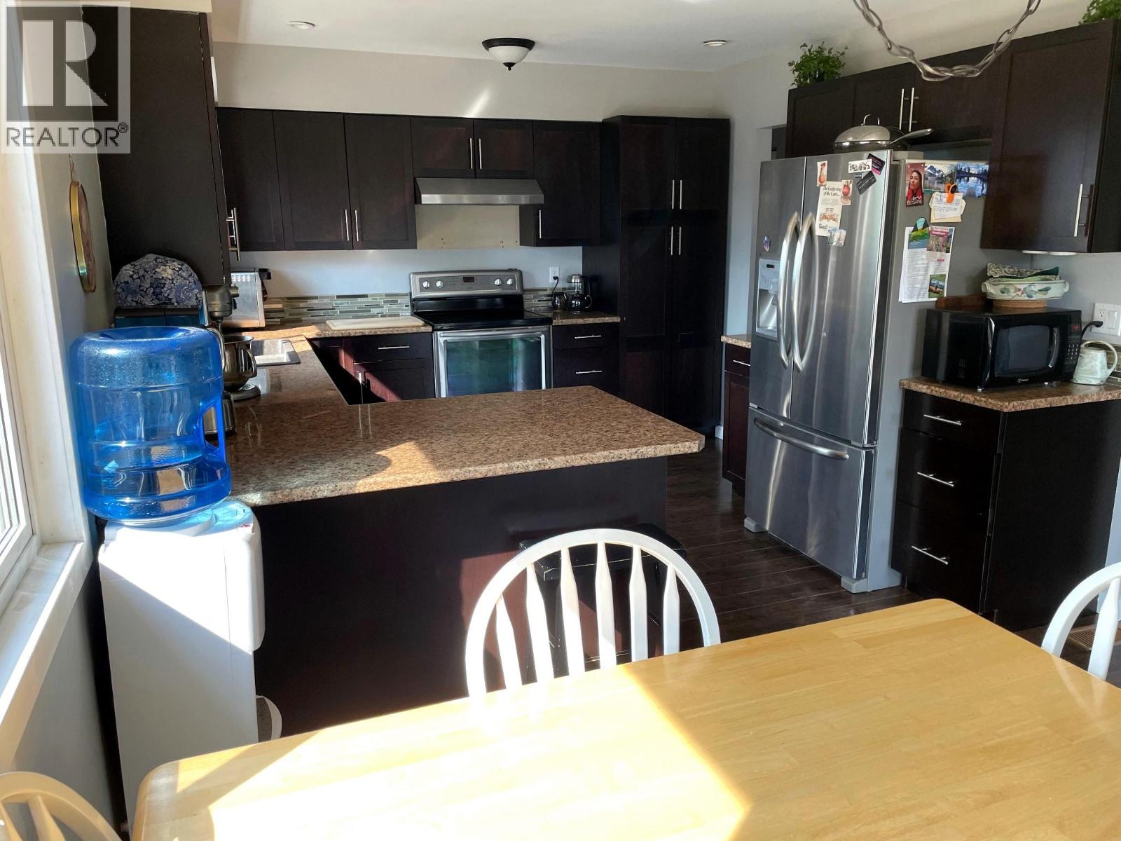 218 10th Avenue NW, Nakusp, British Columbia  V0G 1R0 - Photo 10 - 10400519