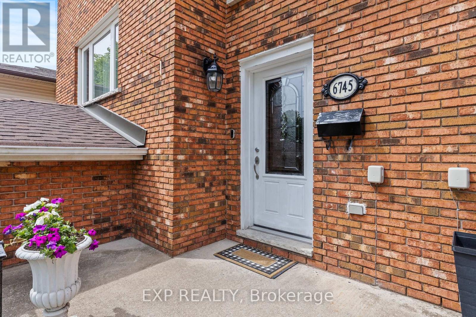 6745 Dawson Street, Niagara Falls, Ontario  L2E 7B6 - Photo 5 - X13788186