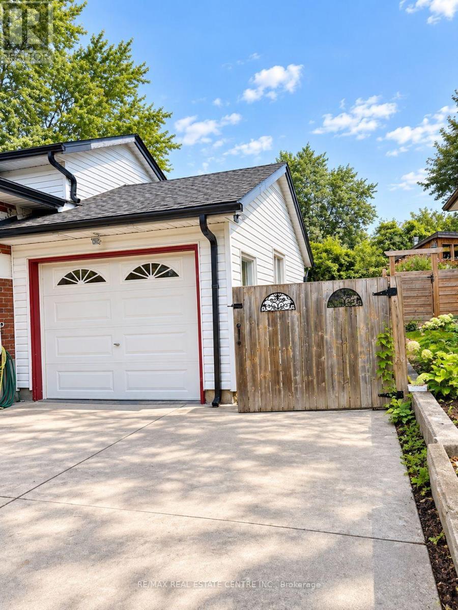 BASEMENT - 46 WAYNE DRIVE, Kitchener, Ontario