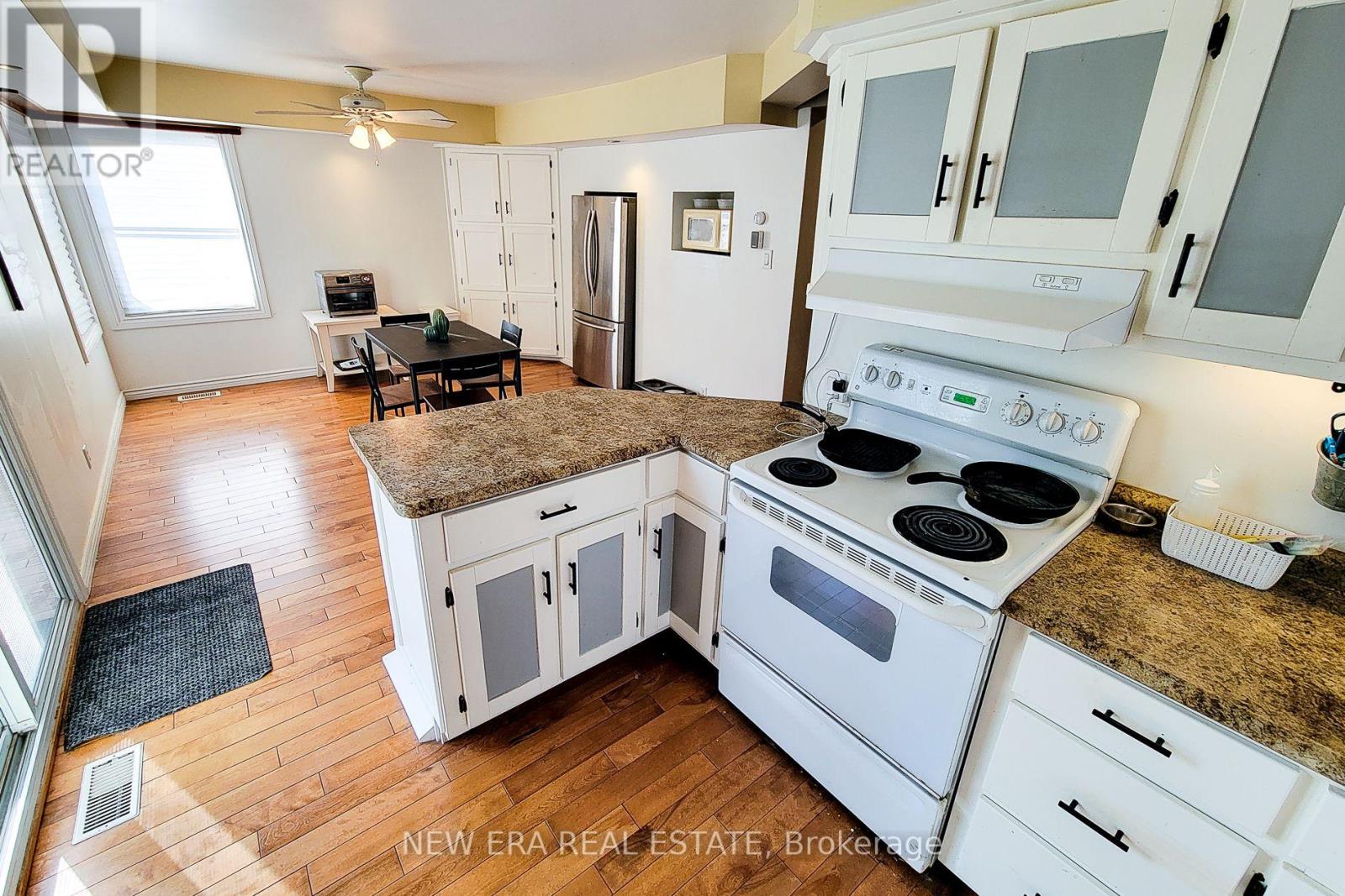 54 Eighth Avenue, Brantford, Ontario  N3S 1C3 - Photo 17 - X13788306