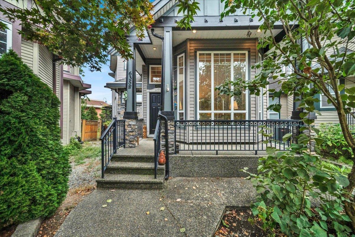 6358 167b Street, Surrey, British Columbia  V3S 1X3 - Photo 5 - R3164141
