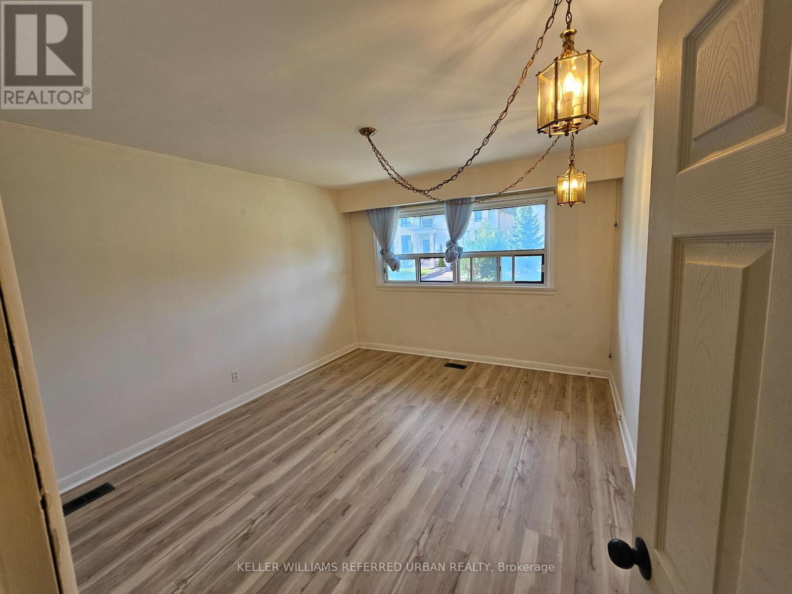 153 Newton Drive, Toronto, Ontario  M2M 2N4 - Photo 12 - C13763198