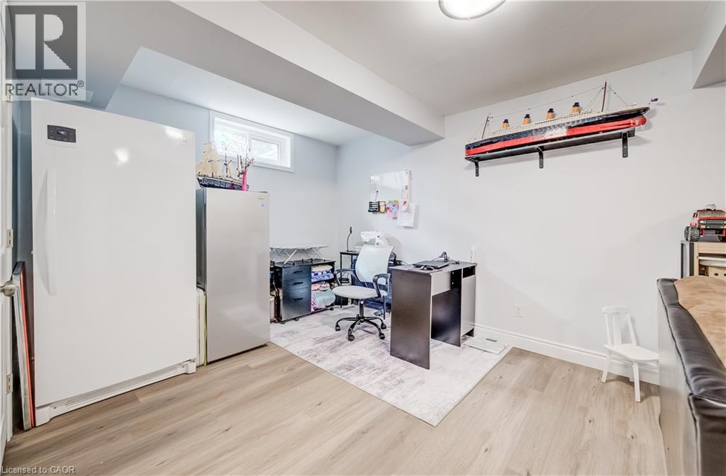 7 Vintage Crescent, Kitchener, Ontario N2P 1L1 - Photo 33 - 40863318