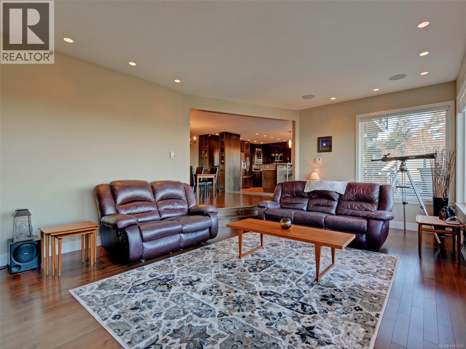 280 Milburn Dr, Colwood, British Columbia  V8W 4A3 - Photo 4 - 1049433