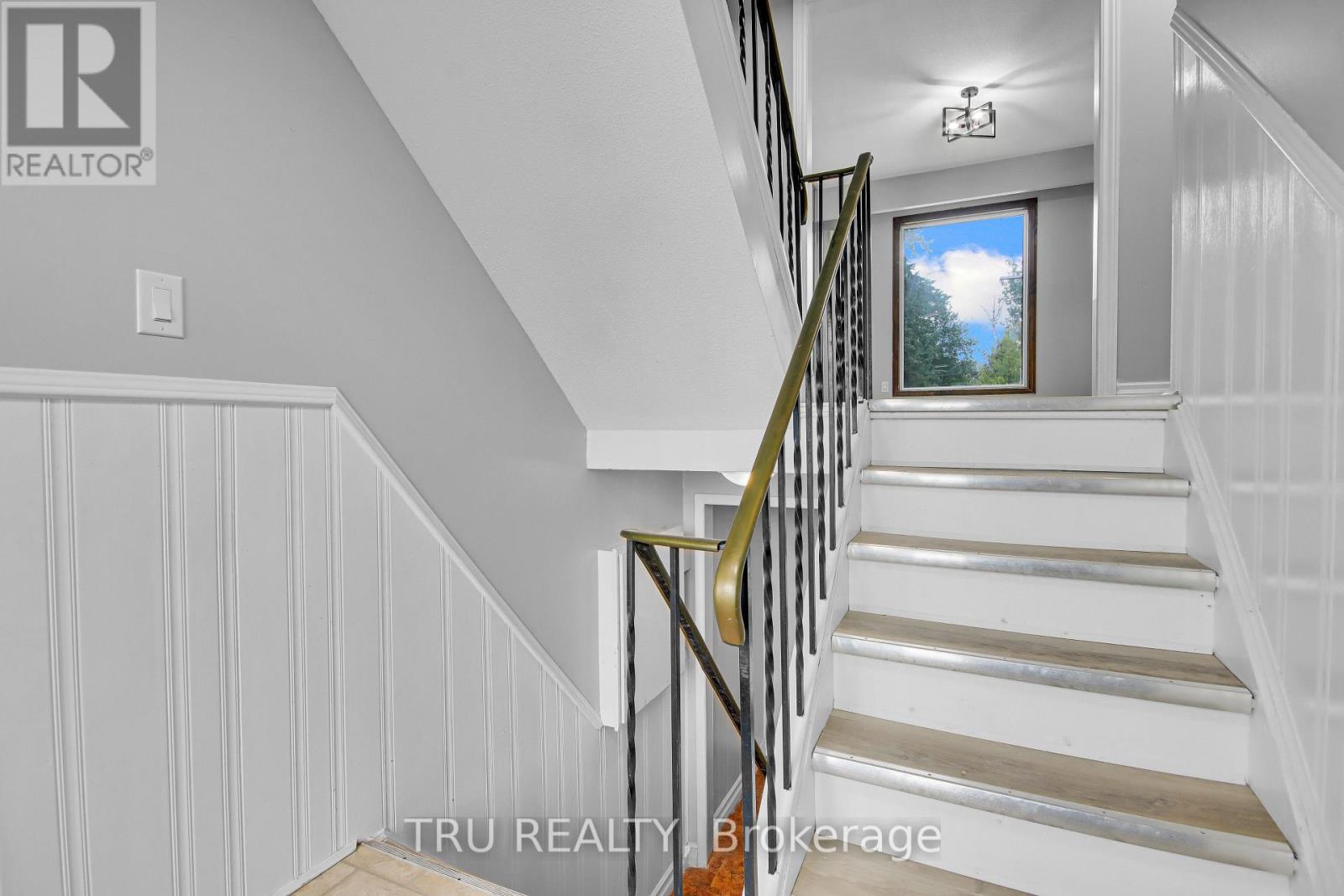 52 Greenboro Crescent, Ottawa, Ontario  K1T 1W5 - Photo 3 - X13788338