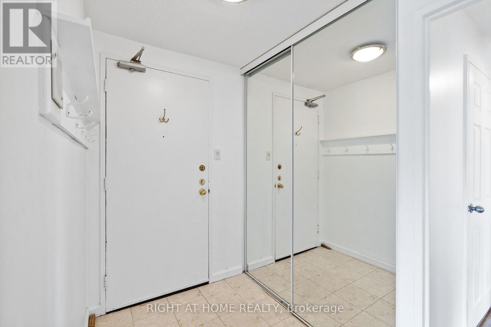 306 - 1081 Ambleside Drive, Ottawa, Ontario  K2B 8C8 - Photo 4 - X13788368