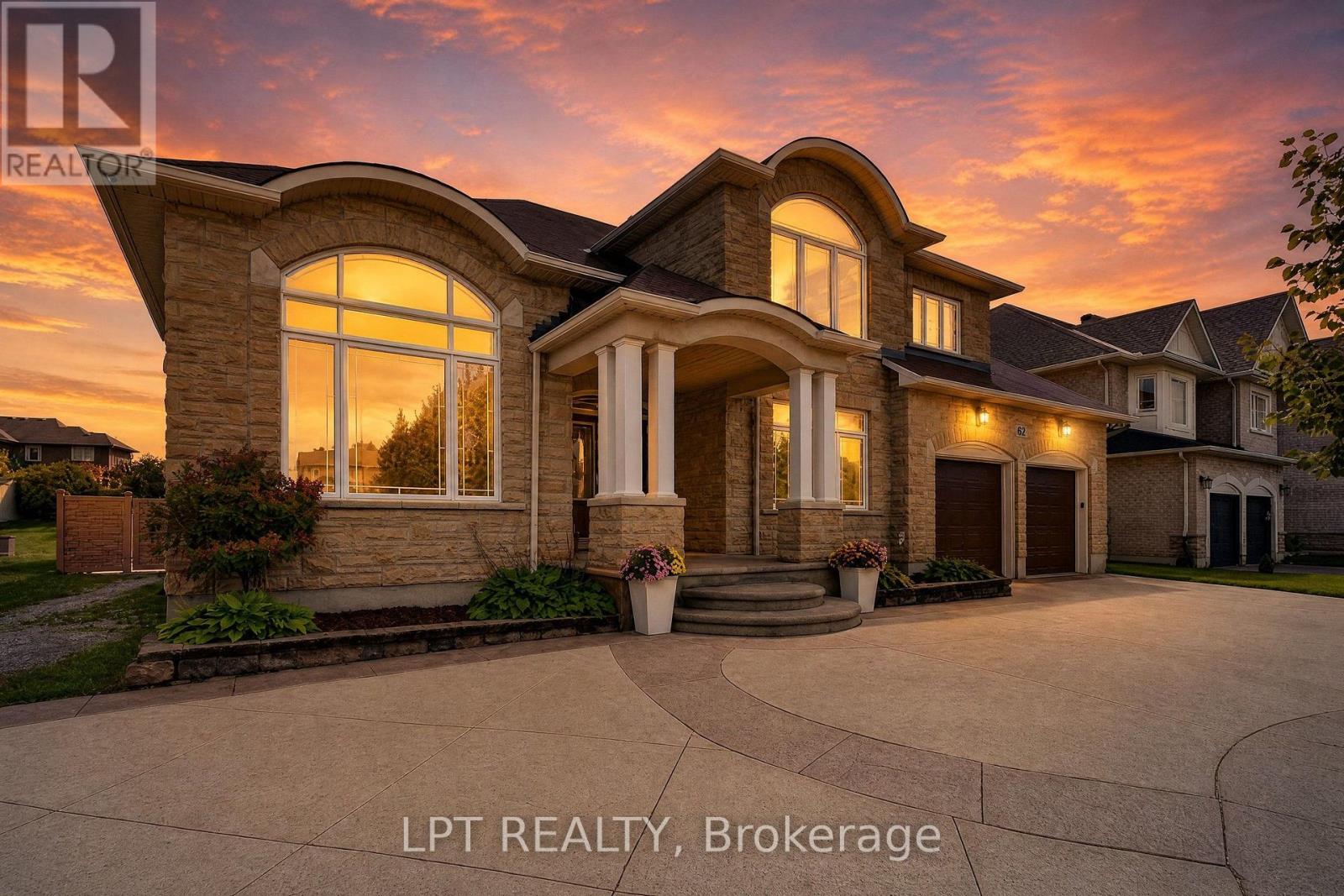 62 TRADEWINDS DRIVE, Ottawa, Ontario